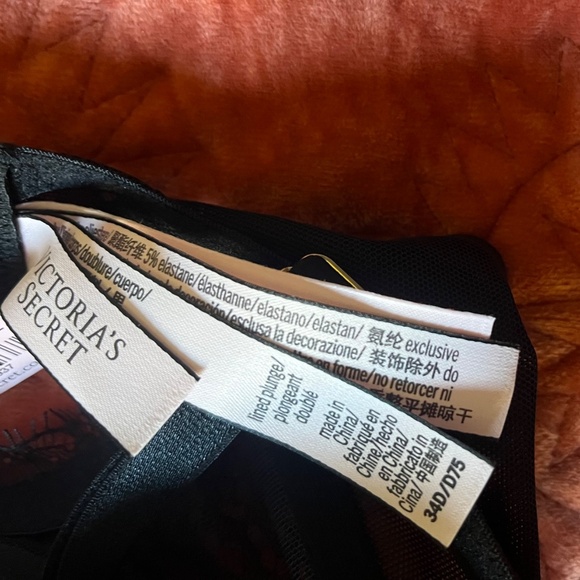 Victoria’s Secret Black Lace Bra- 34D New - Picture 3 of 7